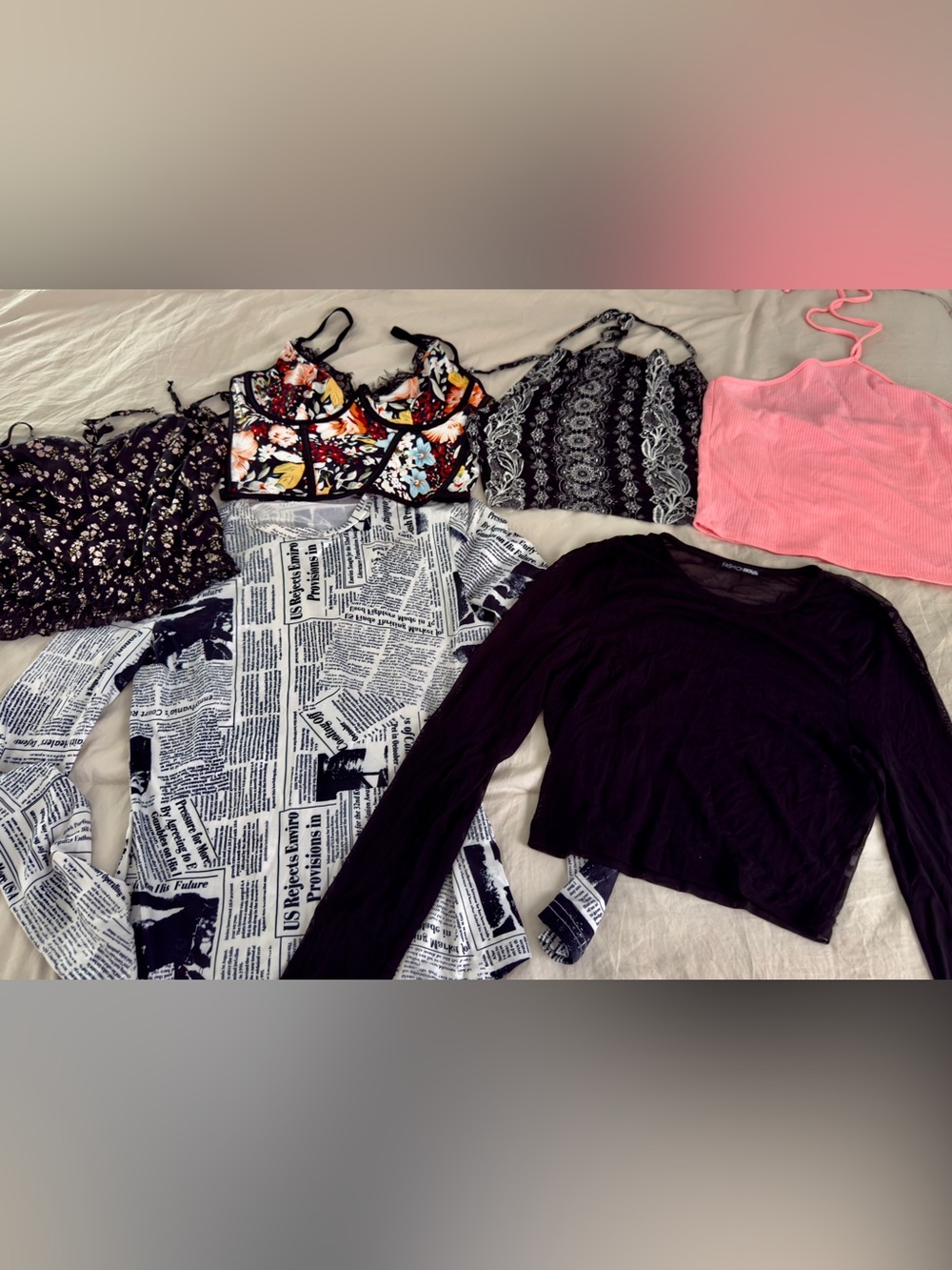 Tops - Bundle - Women - Mix of Mediums & Larges